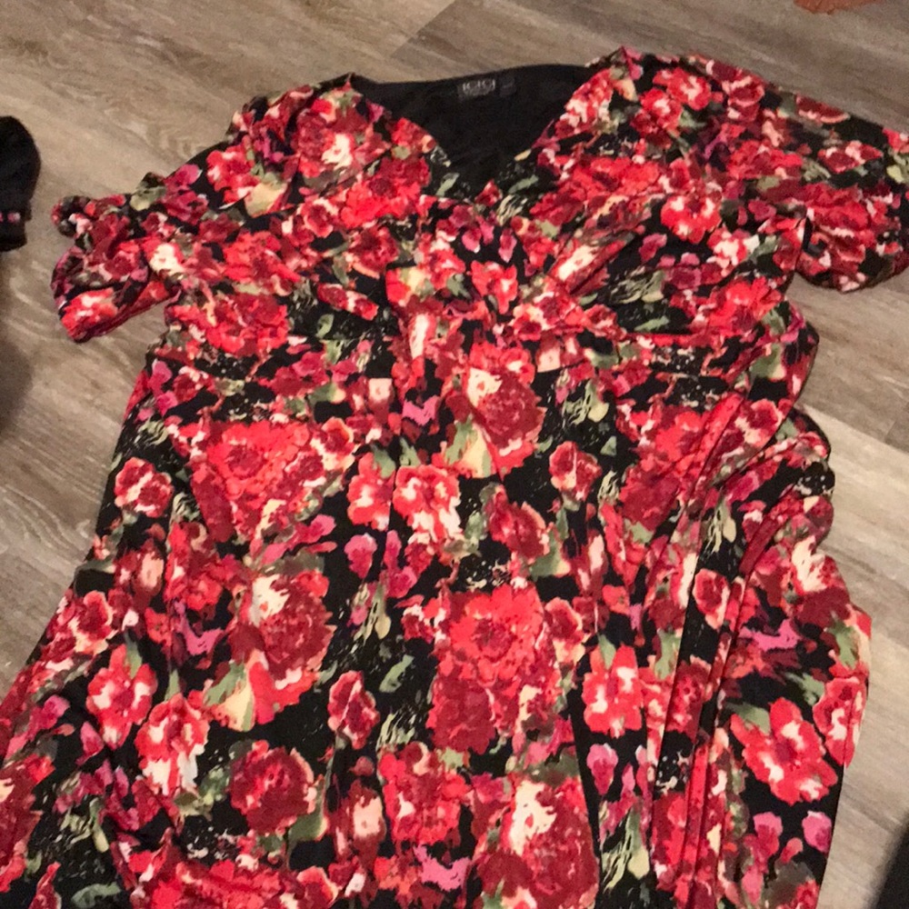 *PLUS SIZE* Floral dress